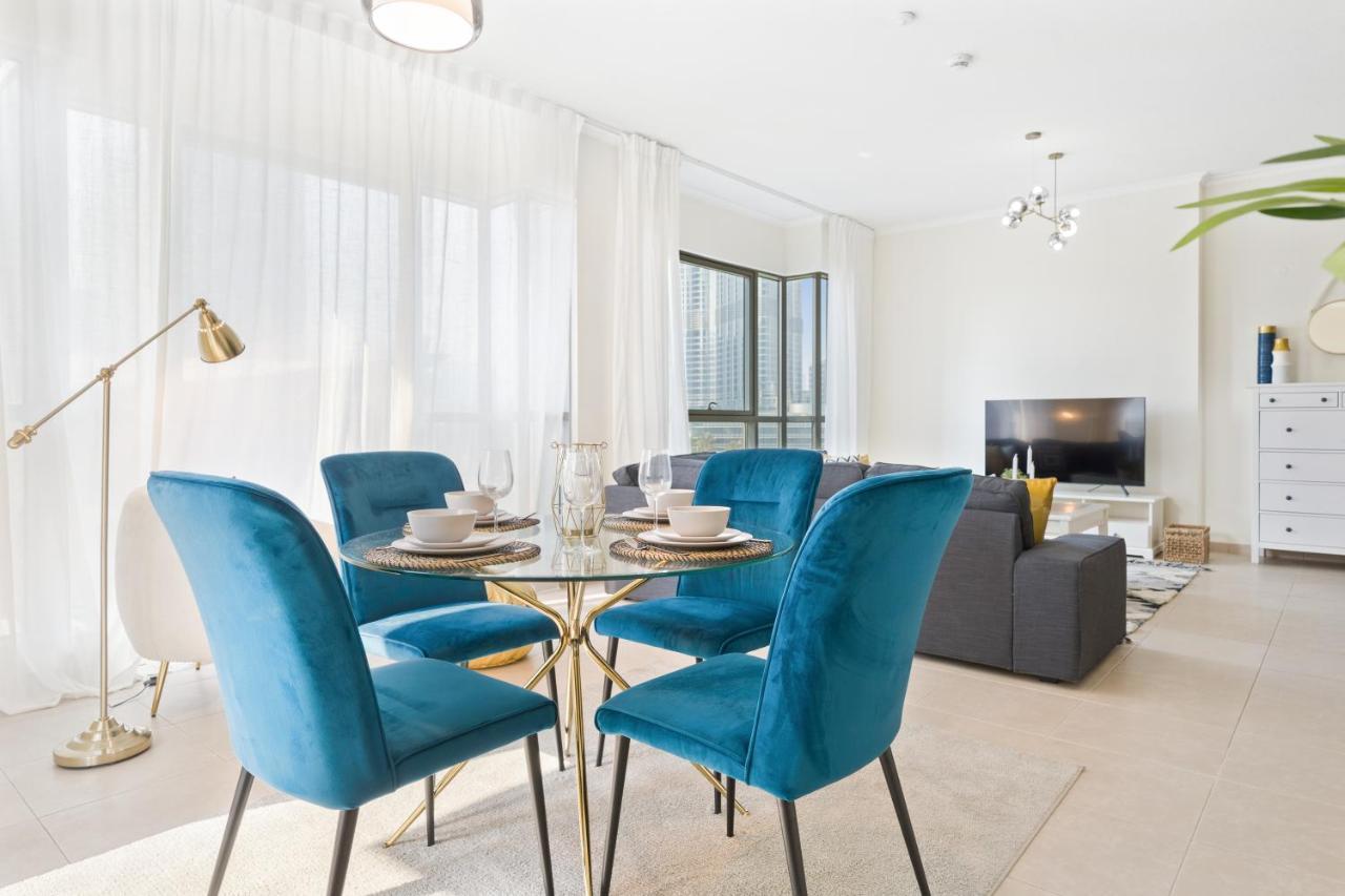 Stylish Apartment With Partial Burj Khalifa View Dubai Luaran gambar